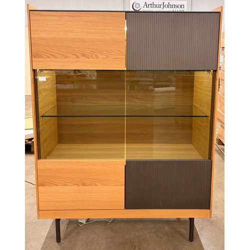 Lot 3005      