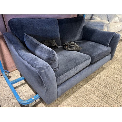 Lot 3016      