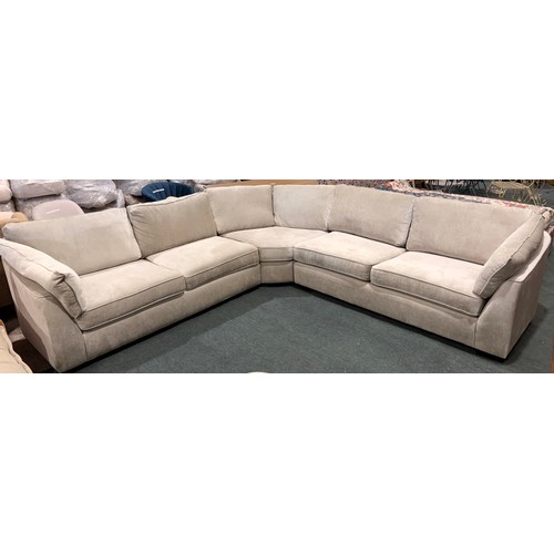 Lot 3113      