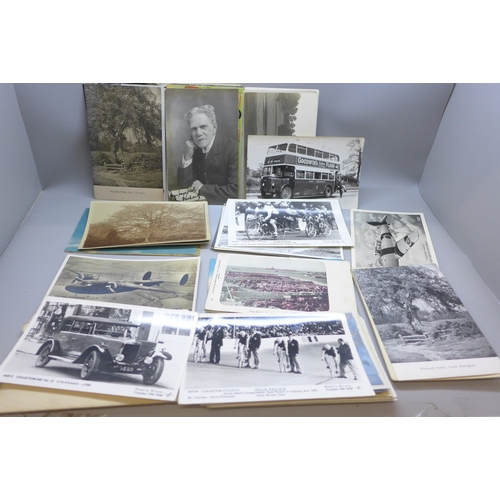2028 - A collection of Edwardian and later postcards