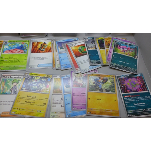 2199 - Pokémon cards; a large collection of mixed Holos and Unholos