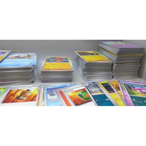 2199 - Pokémon cards; a large collection of mixed Holos and Unholos