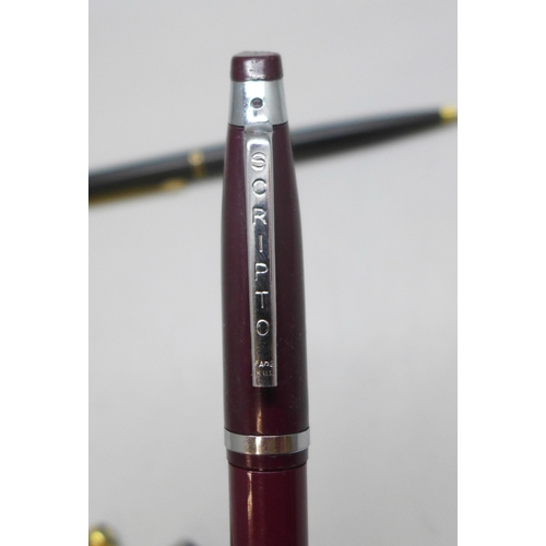 2220 - A Parker 51 fountain pen together with four other pens