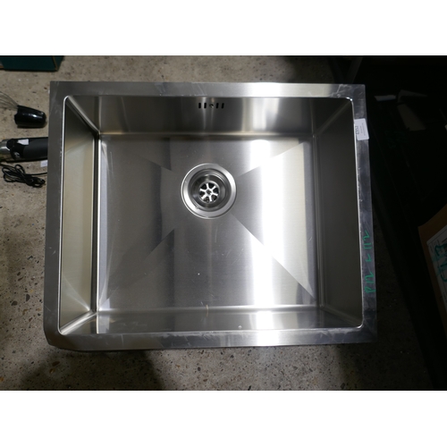 Lot 6084      