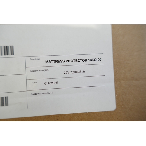6012 - An Emma double fitted sheet and mattress protector