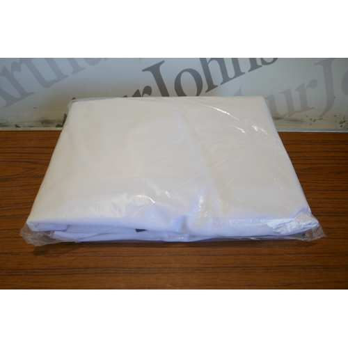 6014 - An Emma double fitted sheet and mattress protector
