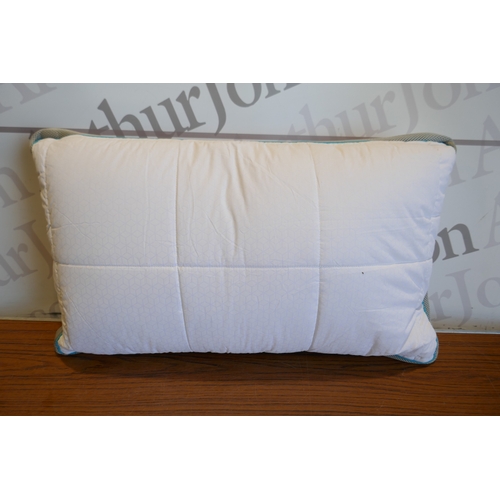 6022 - A Simba hybrid firm pillow