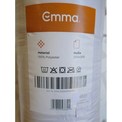 6024 - An Emma double duvet