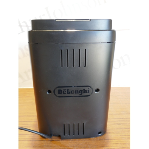 6030 - A Delonghi Magnifica Evo coffee machine, original RRP £449.99 + VAT (384-51) *This lot is subject to... 