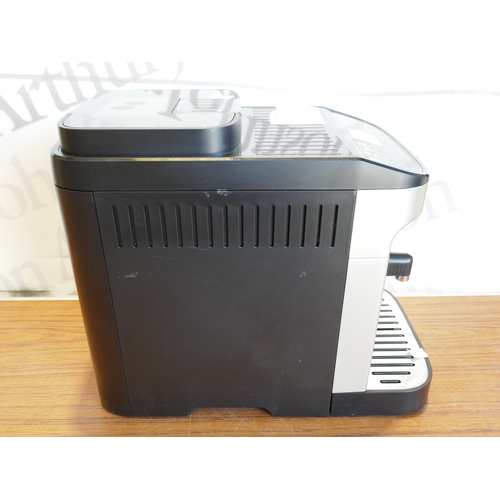 6030 - A Delonghi Magnifica Evo coffee machine, original RRP £449.99 + VAT (384-51) *This lot is subject to... 