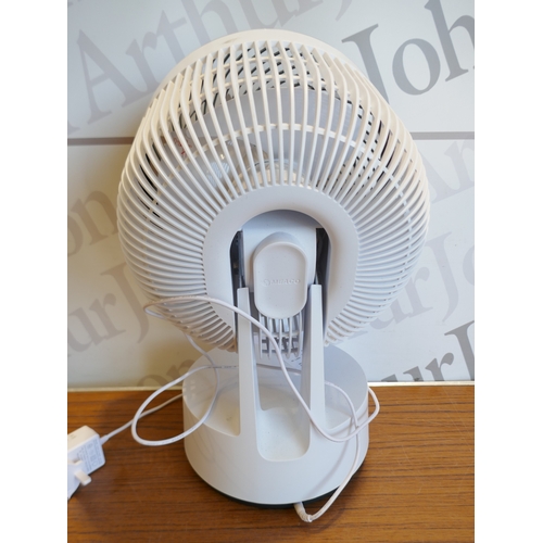 6037 - A Meaco Sefte desktop air circulator with remote, (384-249) *This lot is subject to VAT