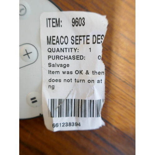 6037 - A Meaco Sefte desktop air circulator with remote, (384-249) *This lot is subject to VAT