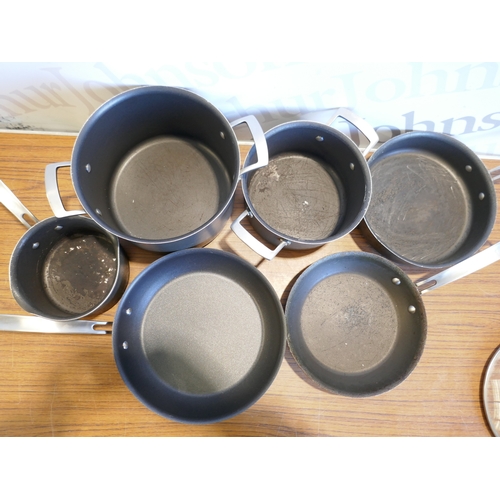6053 - A Kirkland Signature Hard anodised induction cookware set , original RRP £114.99 + VAT (384-264) *Th... 