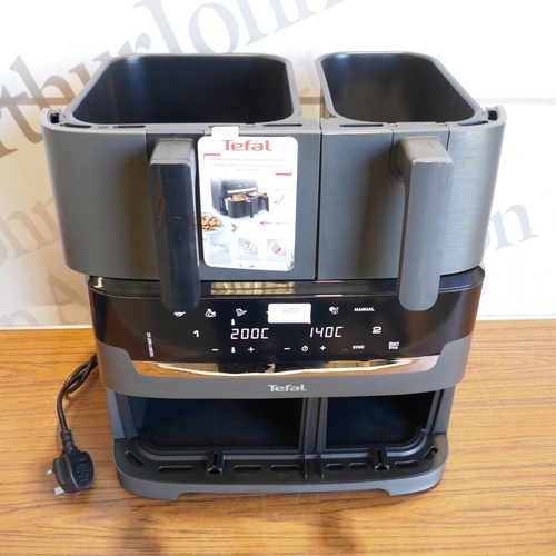 6055 - A Tefal dual drawer air-fryer (384-263) *This lot is subject to VAT