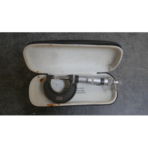 5004 - A quantity of assorted micrometers including a Moore & Wright 0-1