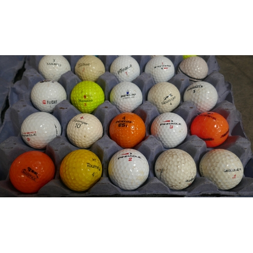 5006 - 120 various golf balls including Callaway, TaylorMade, Wilson, Nike, Pinnacle, Maxfli, Molitor, etc.