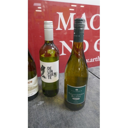 5014 - 6 assorted bottles of wine (4 x white plus 2 x red), all 2021/2022 vintage