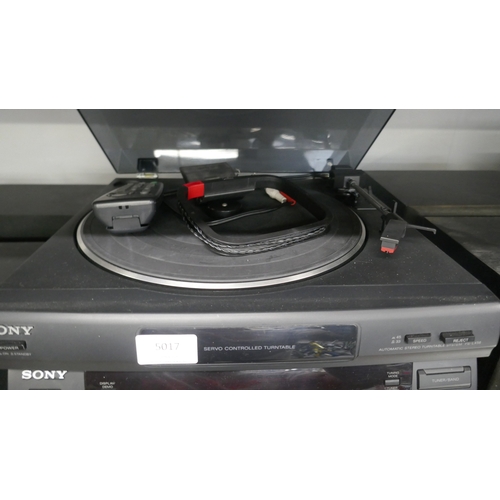 5017 - A quantity of Sony Hi-Fi including turntable, all-in-one system and a pair of Sony speakers