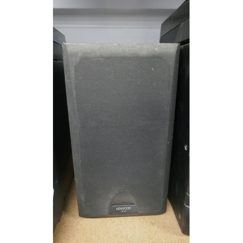5018 - A quantity of Kenwood hi-fi including turntable, all-in-one unit and a pair of Kenwood speakers