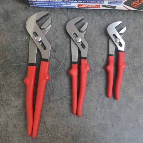 5036 - A Clarke 12 piece trim removal tool set, Clarke Weld 0.9mm x 4.5kg no gas flux cored welding wire, C... 