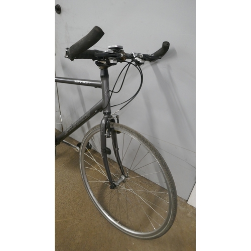 5067 - A specialised Sirrus Sport aluminium framed road bike with Shimano gear set *This is an authority re... 
