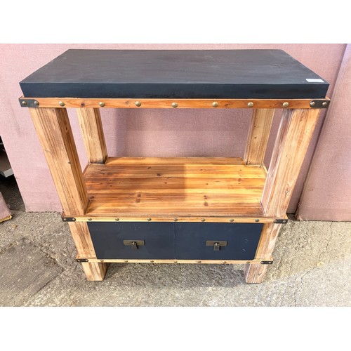 Lot 3026      