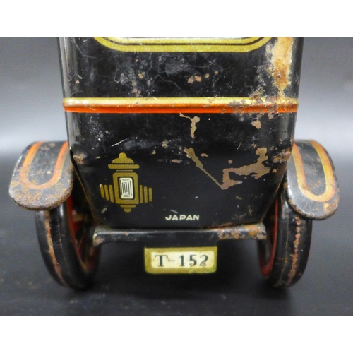 2045 - A c1940s Japan made tin-plate toy vehicle