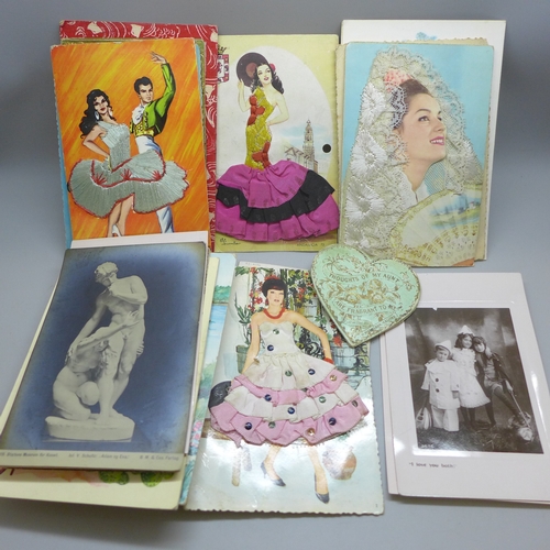 2055 - A collection of vintage postcards, including 'The Real Fan' mechanical postcard, four other mechanic... 