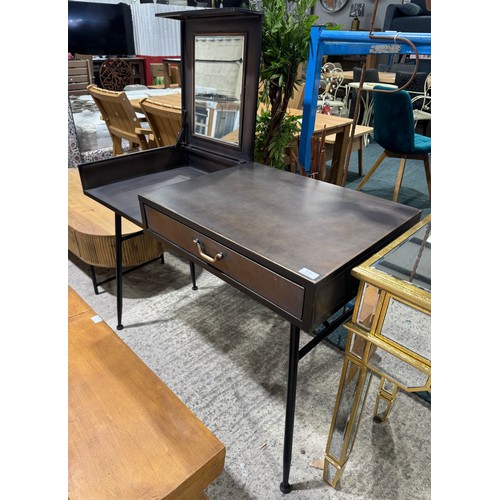 Lot 3139      
