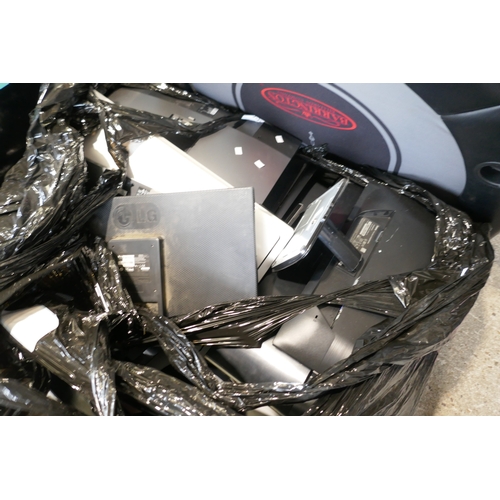 6122 - A pallet of computer monitors to include Acer and Dell (unchecked) (637T-9) *This lot is subject to ... 