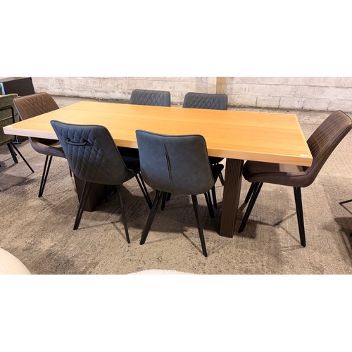 Lot 3064      
