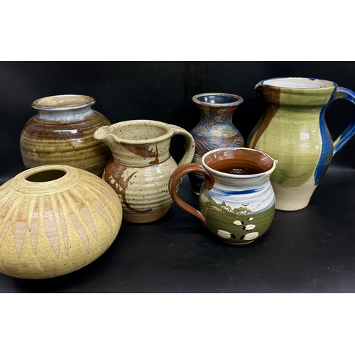 2280 - Six pieces of Studio Pottery, to include Chris Aston, and one signed Kennedy