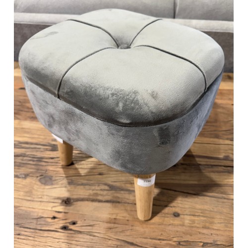 Lot 3130      