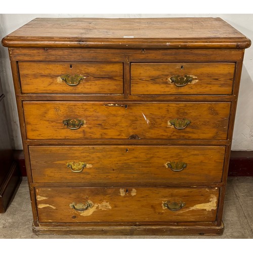 164 - An Edward VII pine chest of drawers