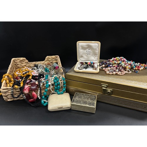 Lot 2301      