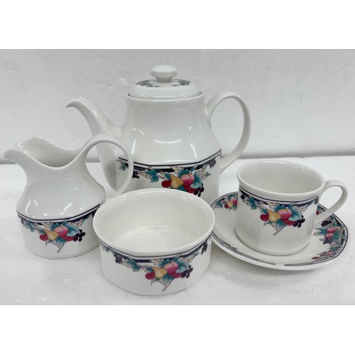 2289 - Royal Doulton Autumn's Glory tea set, including tea pot, cups, saucers, milk jug, etc  *Not availabl... 