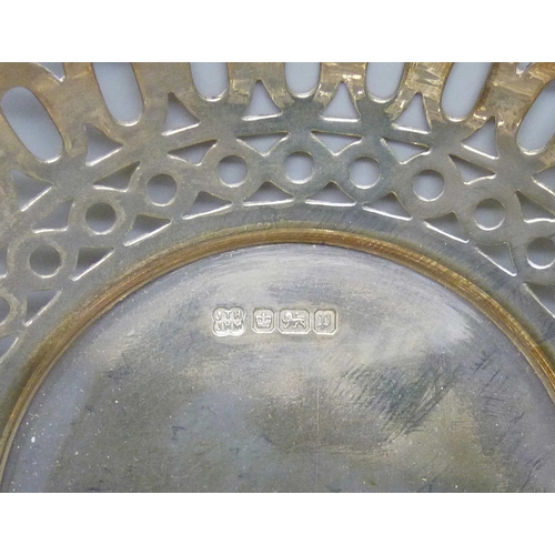 7002 - A pair of Edwardian pierced silver bowls, Sheffield, 1907, 175g, 12.5cm