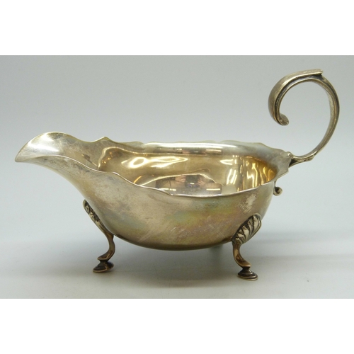 Lot 7013      