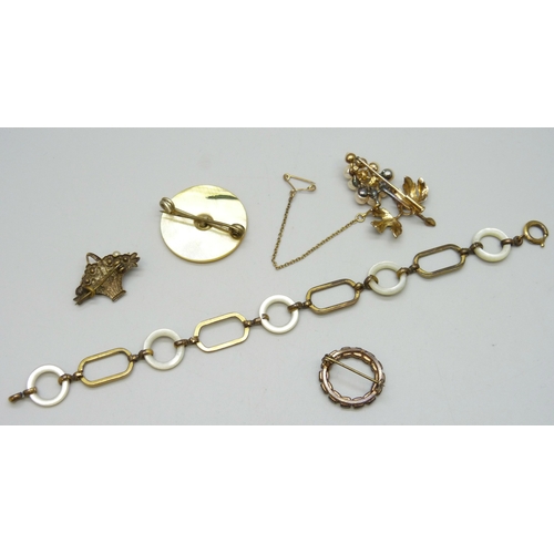 7050 - A collection of Edwardian and later jewellery including mother of pearl