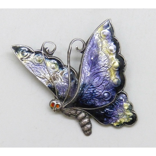 Lot 7058      