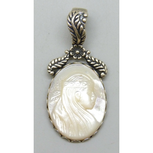 Lot 7059      