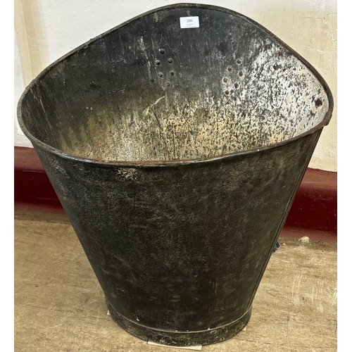 Lot 206       