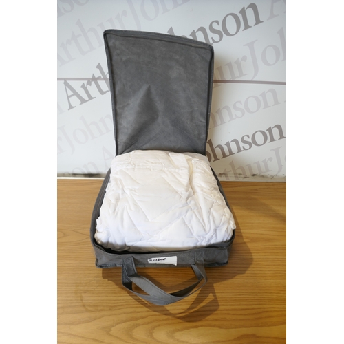 6003 - A Simba double mattress protector