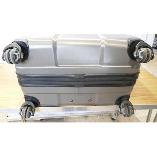 6130 - A Samsonite Endure 2 piece hardside suitcase set , original RRP £119.99 + VAT (385-458) *This lot is... 