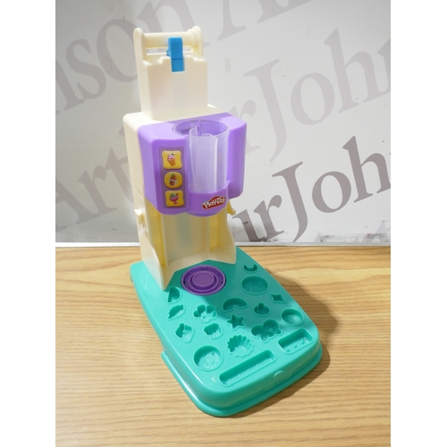 6149 - Three Playdoh machines to include hairstyling and ice cream playset (SP516661989-3) *This lot is sub... 