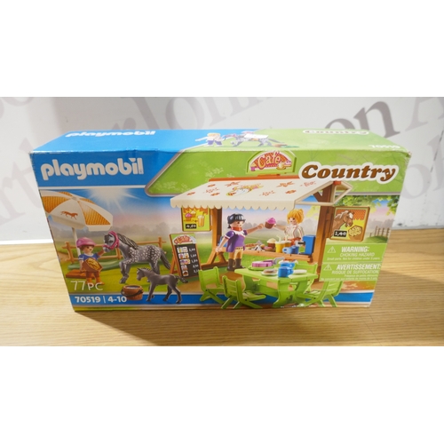 6154 - A Playmobil Country set and a Disney Princess carriage (SP516661989-29) *This lot is subject to VAT
