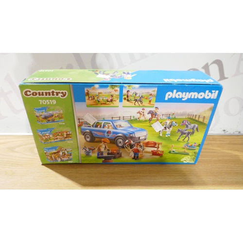6154 - A Playmobil Country set and a Disney Princess carriage (SP516661989-29) *This lot is subject to VAT