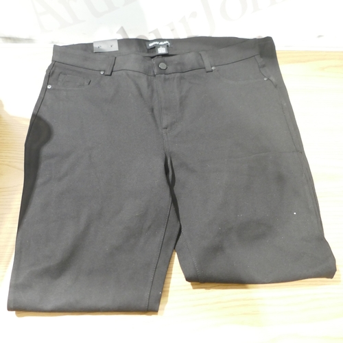 6155 - A quantity of branded clothing to include North Face, Ted Baker, Under Armour, DKNY, etc, various st... 