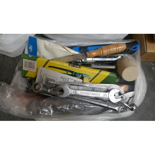 5001 - A selection of hand tools and DIY consumables including a cordless screwdriver set, tin snips, plier... 