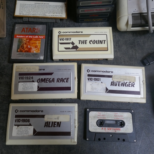 5008 - A collection of items including a Commodore VIC 20 personal computer, a Commodore C2N cassette playe... 